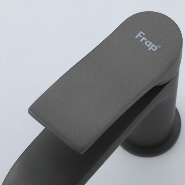 F1075-9_4