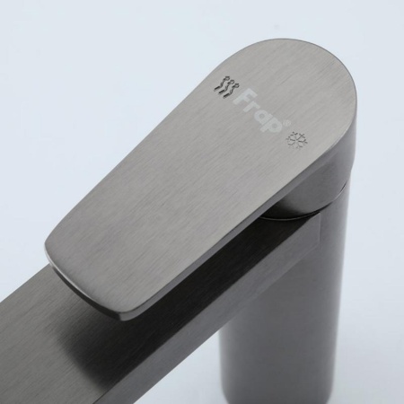 F10201-9_3